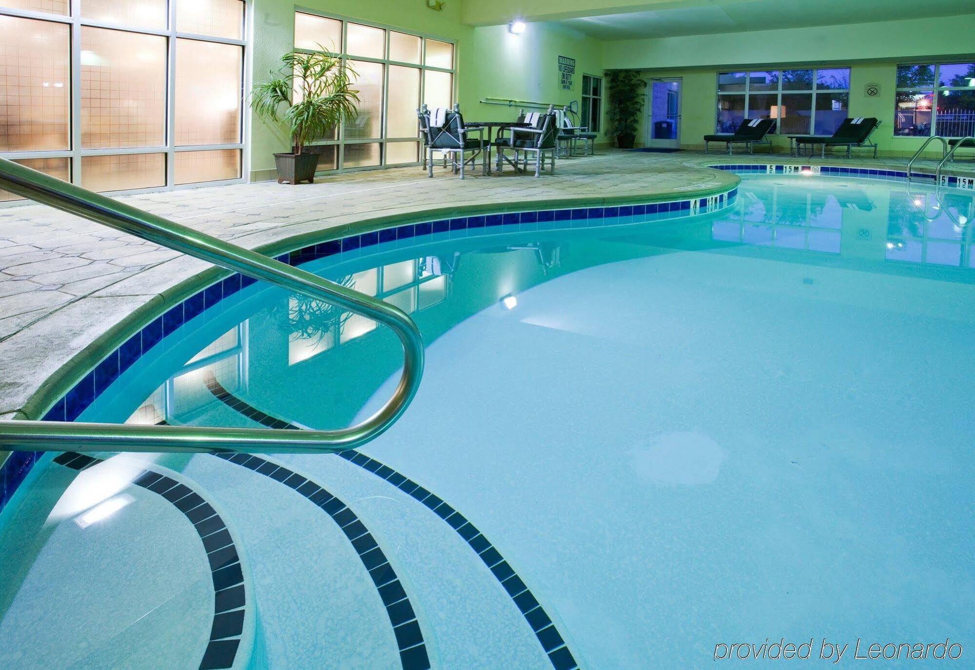 Holiday Inn Express Hotel & Suites - Concord By Ihg Kannapolis Exterior foto